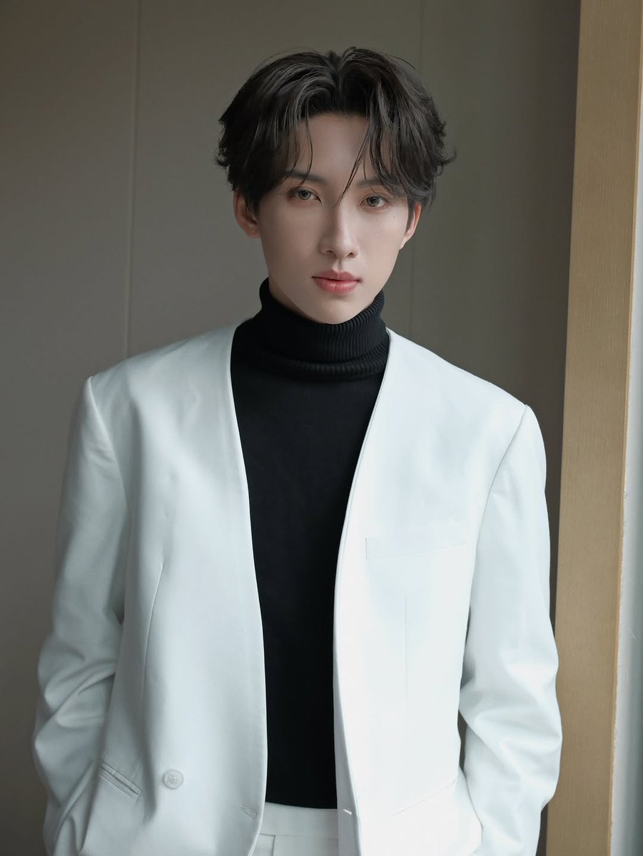 callmebnmm's tweet photo. เอาดีๆ วันนี้หล่อมากก 

//ยัยน้องคือ เสื้อคอเต่าที่ถูกต้อง 💯 ใส่อีกบ่อยๆ น้าา 

BOSSNOEUL IN CHINA
#BossNoeul_FansigninChangsha
#BossNoeul https://t.co/Ygx5FtHdnS
