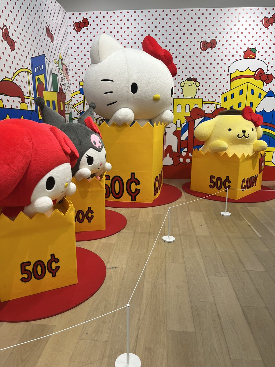 Mernetelu_hanmo's tweet image. ハローキティ展にて
おともだち🐱🐱をお迎えしました

#猫のいる暮らし #caturday
#ハローキティ展　#Hellokitty