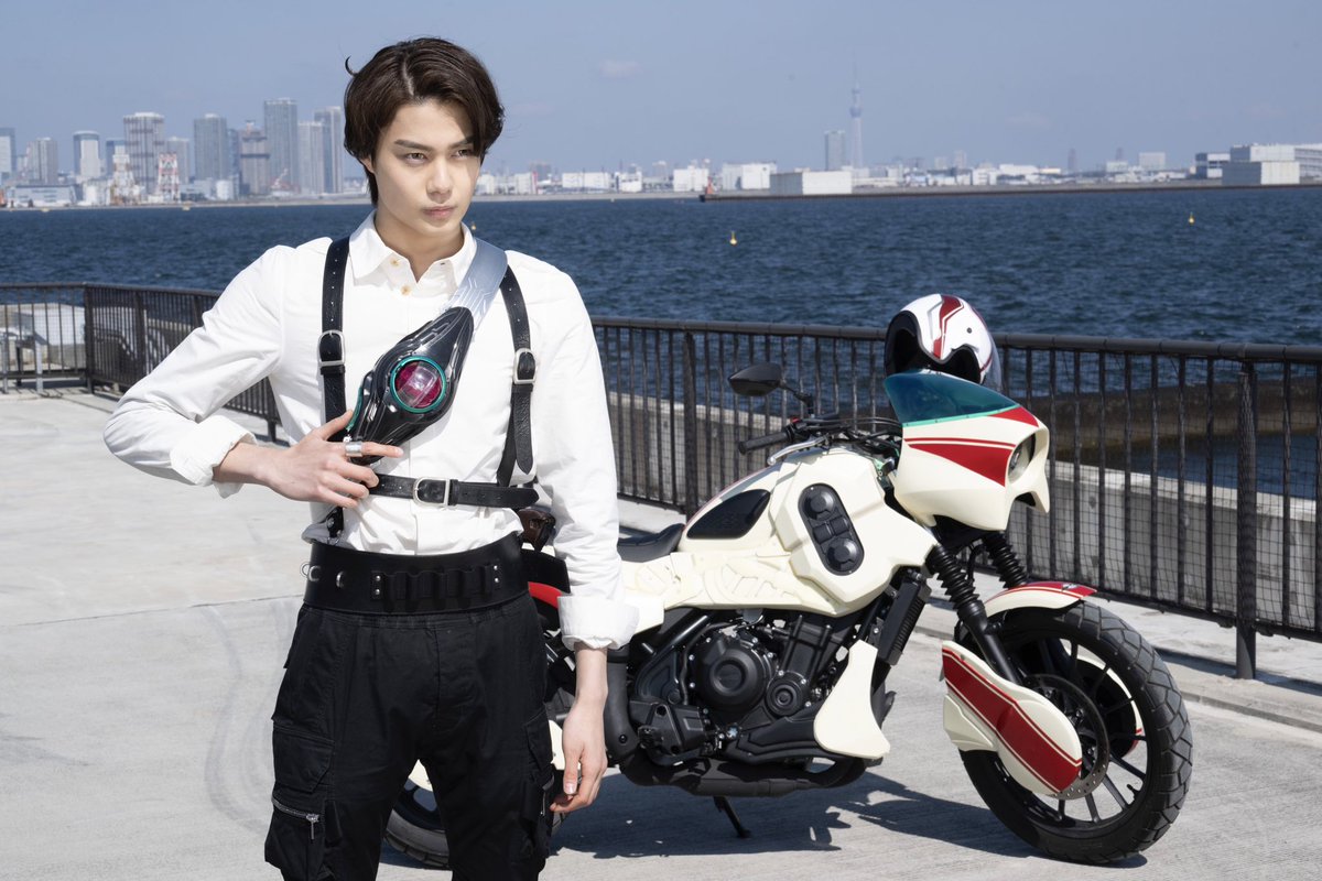 タイガーアイと柘植！落ち着きとやる気！ジュドーンとくる！ 自由人 謙 (@wizardring98) / X