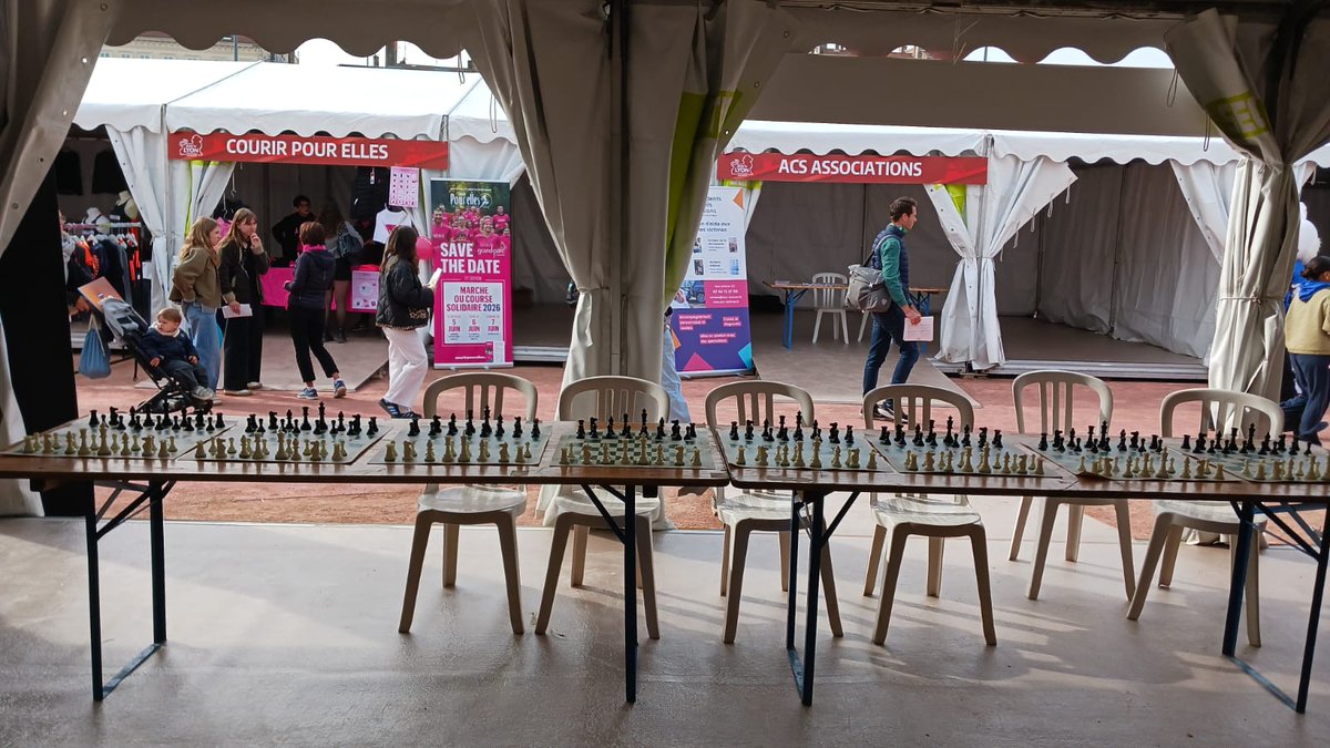 Venez nous retrouver au Run In Lyon !
Ce samedi 5 octobre de 10h à 18h, le Lyon OLympique Echecs tient un stand au Run In Lyon, place Bellecour ! C'est l'occasion de vous affronter entre amis ou de défier un des joueurs du club !
Infos sur : lyon-olympique-echecs.com/lyon-olympique…