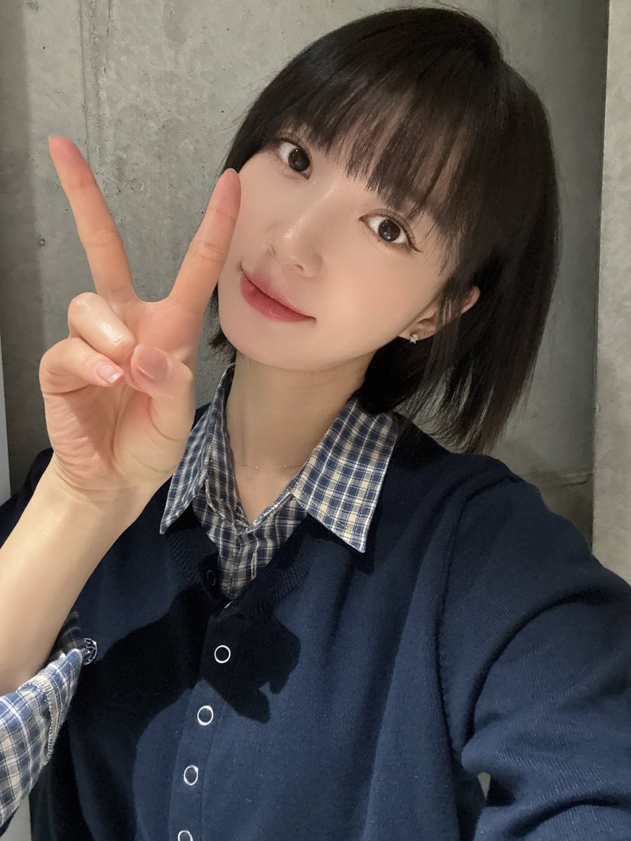251004 프롬💌 #유빈 

이건 크리들 주려고 화장 지우기 전에 찍은거💖
연휴라고 나 잊지말구 내 생각 많이 하기😉