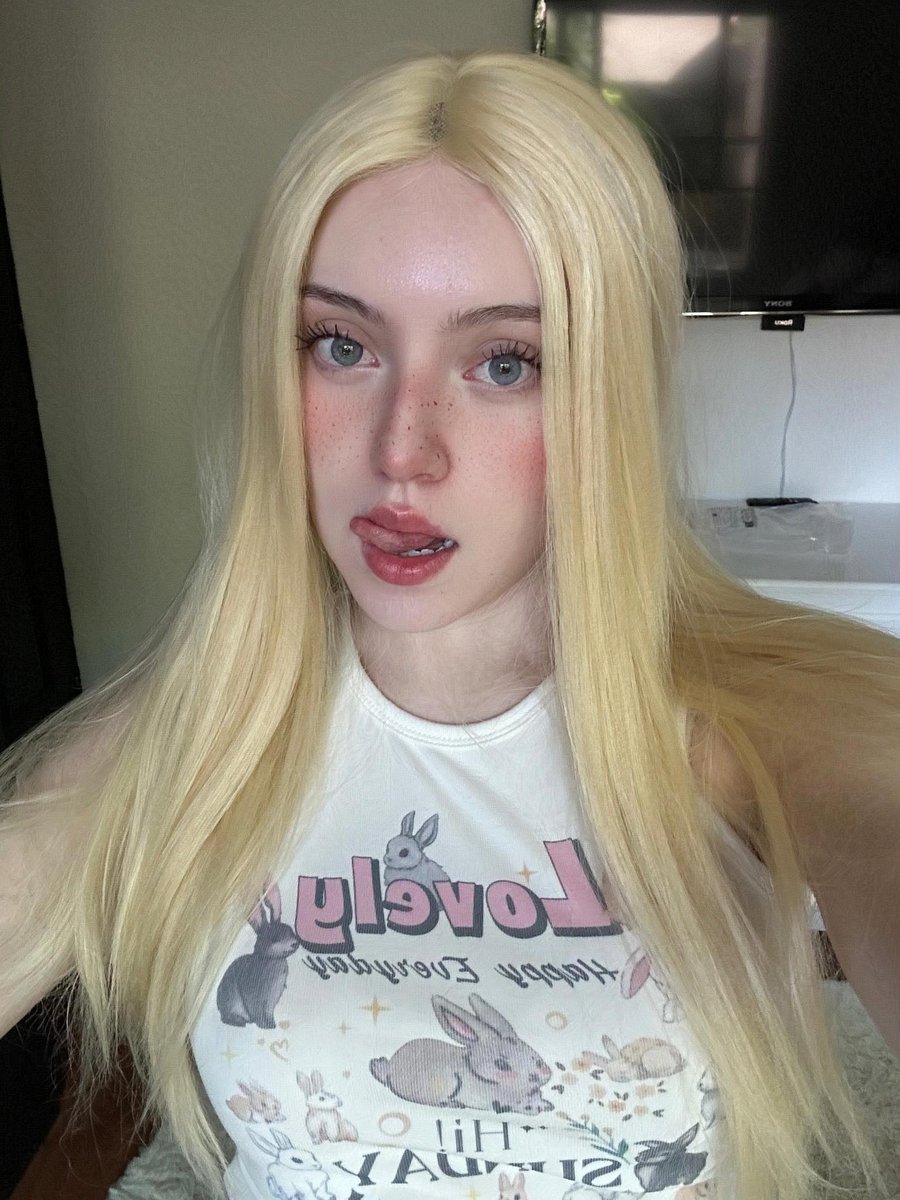 sparklesnugzz's tweet image. me in ur dms or marvel rivals