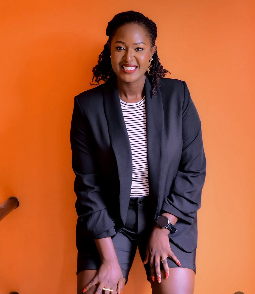 #UyuMunsiMuMateka
#04Ukwakira

Havutse <a href="/AissaCyiza/">Aissa M. CYIZA</a> Umuyobozi wa RoyalFMRwanda, ni Umunyamakuru mwiza w’umuhanga, Umunya🇷🇼kazi urangwa n’umurava, Urukundo n’ibyishimo Aho ari nta rungu akunda no guhanga udushya 👍 akunda sports.
Tumwifurize ibyiza gusa, kuramba no kugwiza ibigwi