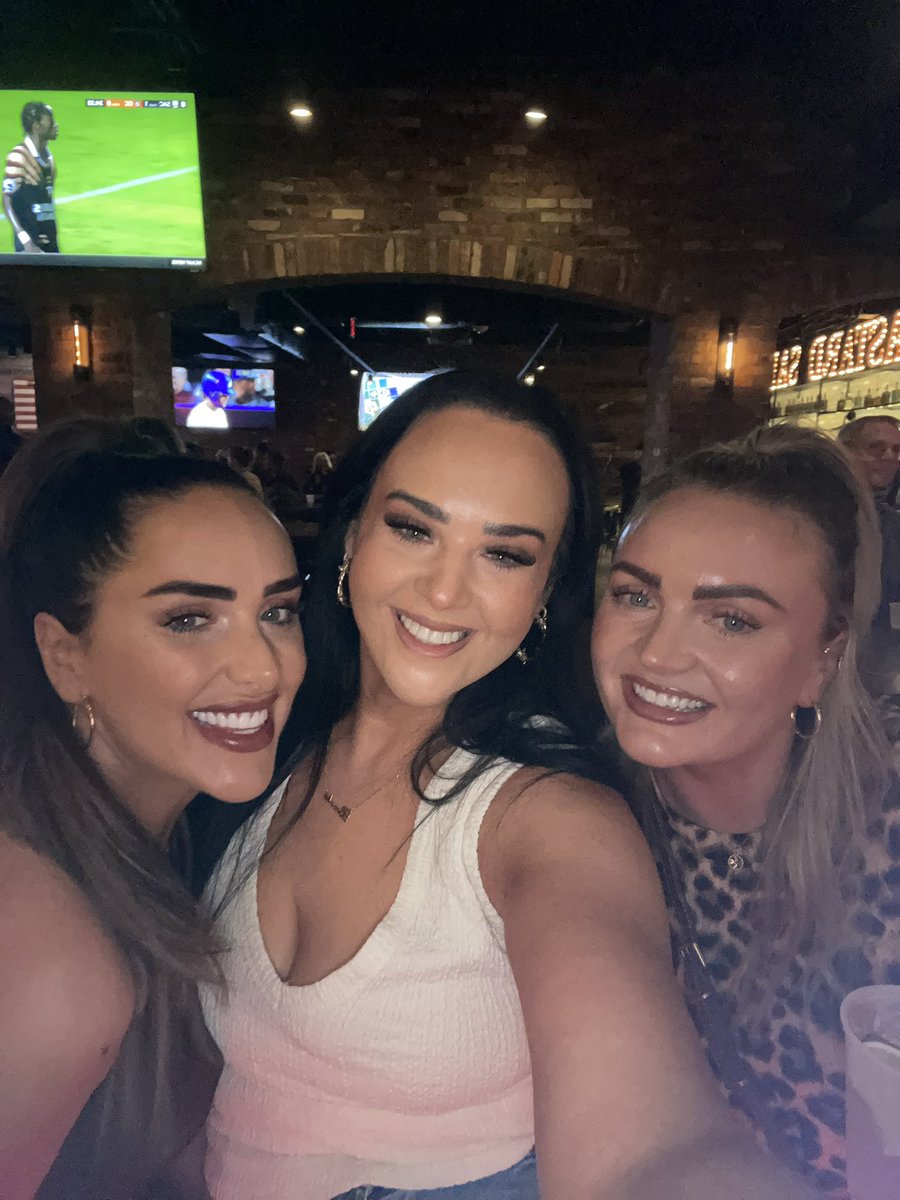 I’m back so HAPPY #Nashville