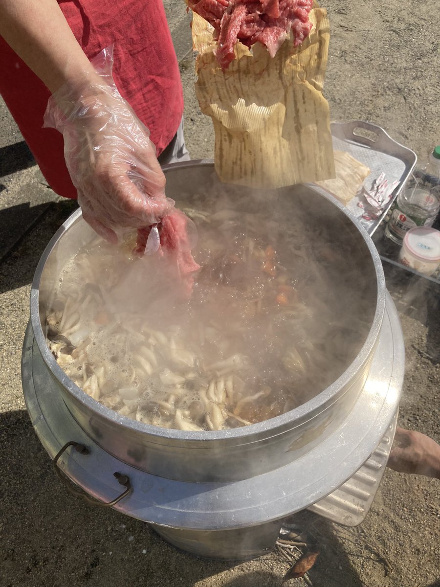 zennohmiyagi's tweet image. 今日は
JAグループ宮城「県産県消」推進協議会
鶴ヶ丘子育て支援クラブ共催で
新米食べ比べ　&amp;amp;   仙台牛DE山形風芋煮
を作ろうイベントを開催✨

みんなで調理した　#芋煮　は美味しかったよ😁

#仙台牛　#宮城米