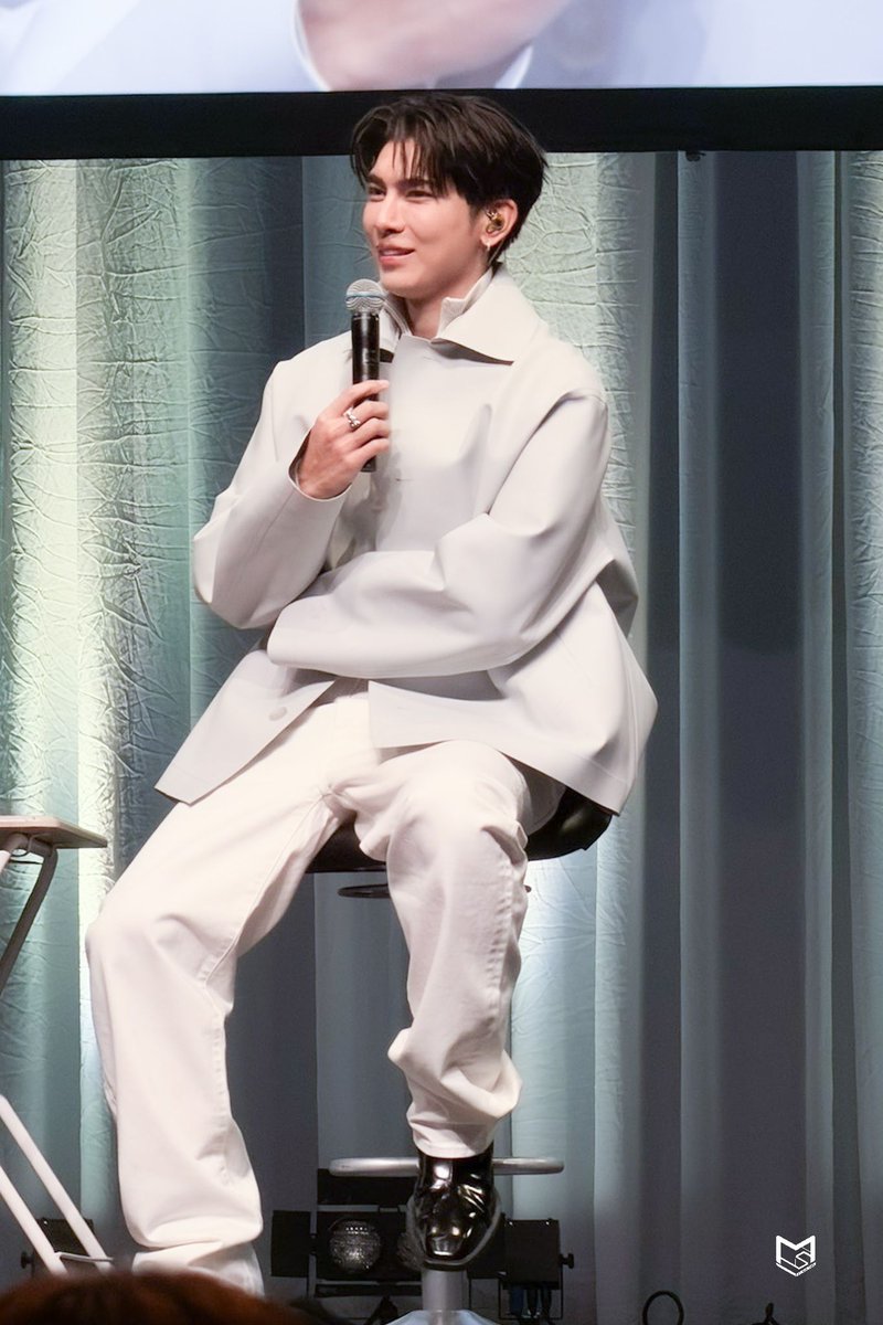 Mew Suppasit Delights Japanese Fans at 2025 Tokyo Fanmeeting