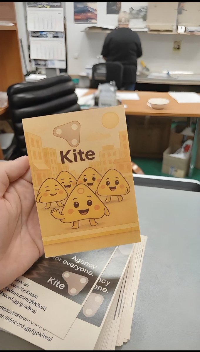crypto_samir2's tweet image. Gm fam ☀️ 

The momentum is building — eyes on @GoKiteAI 👀

 Don’t just watch it happen, be part of it 🚀 #KiteAI #Web3 #AI