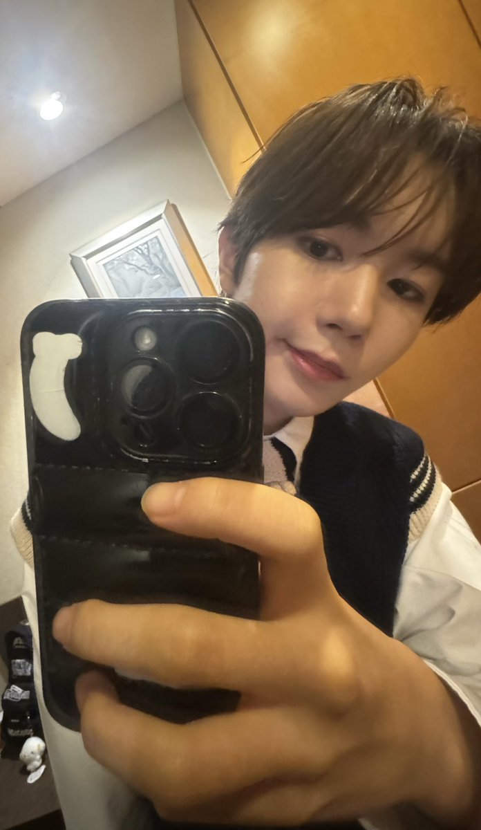 ryobaboya's tweet photo. 이스티커언제때실까
색다빠져서너무불미스럽게생겼어 https://t.co/Kbqg4oVK1X
