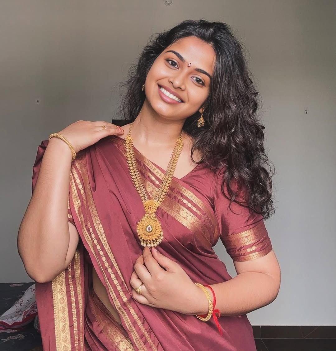 Dr_M_Ruban's tweet photo. 🤎✨🍁 #SareeLove https://t.co/FeIUQCXmsM