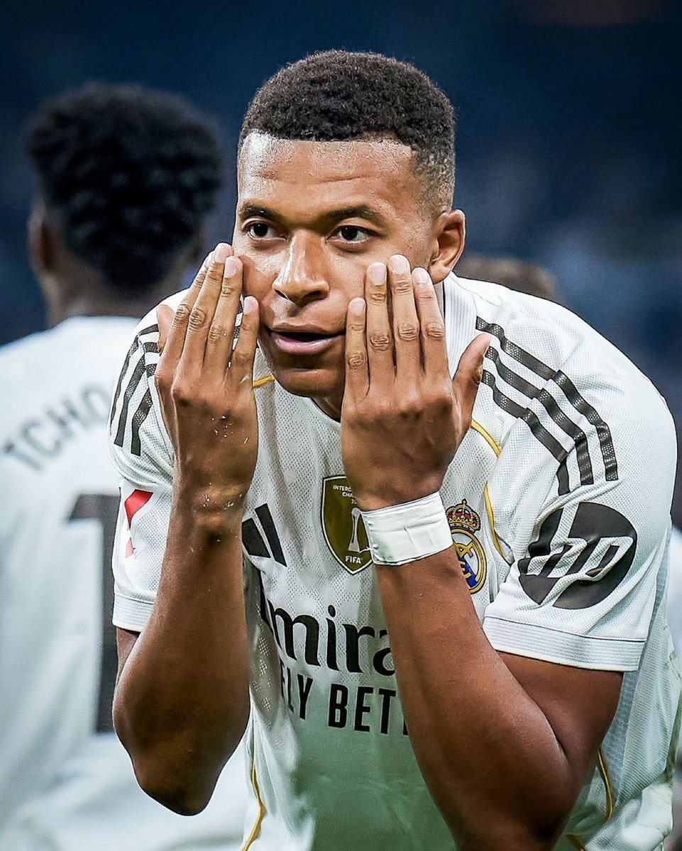 theMadridZone's tweet image. Kylian Mbappé, September 2025:

• 8 games
• 12 goals
• 1 assist
• Goal in every match
• 1 hattrick
• 6 MOTM awards
• 1x UEFA Champions League POTW
• Real Madrid POTM
• La Liga POTM

I N S A N E! 🤯🇫🇷