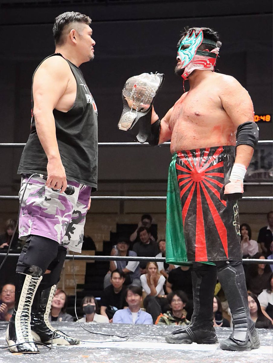 KFC王者ビオレント・ジャックは次の防衛戦の相手にマンモス佐々木を逆