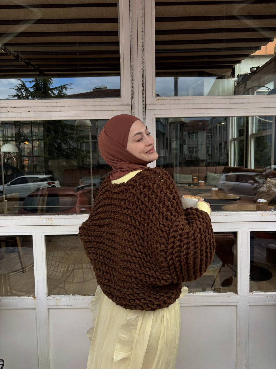 mervekelesof's tweet photo. Ta-daaaaa işte karşınızda ‘Lotelle’ El örgüsü hırka! 🌺 El örgüsü ve bolca özgünlük. Sıcak kahve eşliğinde.☕️
Ta-daaaaa here is ‘Lotelle’ Hand knit cardigan! 🌺 Hand knitting and plenty of originality. With hot coffee.☕️
.
.
.
#merke #handmadestyle #knitwearlove #knitting https://t.co/4CQAdaUeE7
