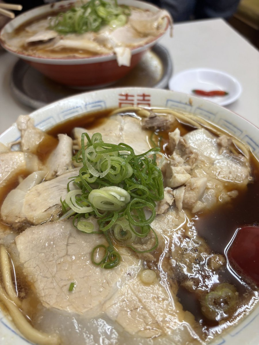 30人超えの大行列に驚き

とっても関西を感じる！
これは大阪で食べるべきラーメンの一つ。

大好き！
