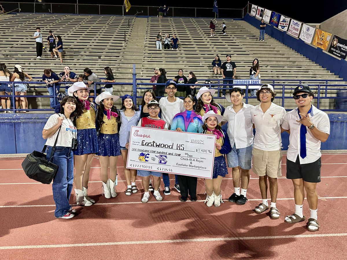 RobRobledoEHS's tweet image. Battle of the East was a Huge Success! 

$1,404.04 Will Be Donated on Behalf of El Paso’s Finest Feeder Pattern to El Pasoans Fighting Hunger 💙💛

This is What Community @EastwoodHQ is ALL About! #TrooperNation 🫡