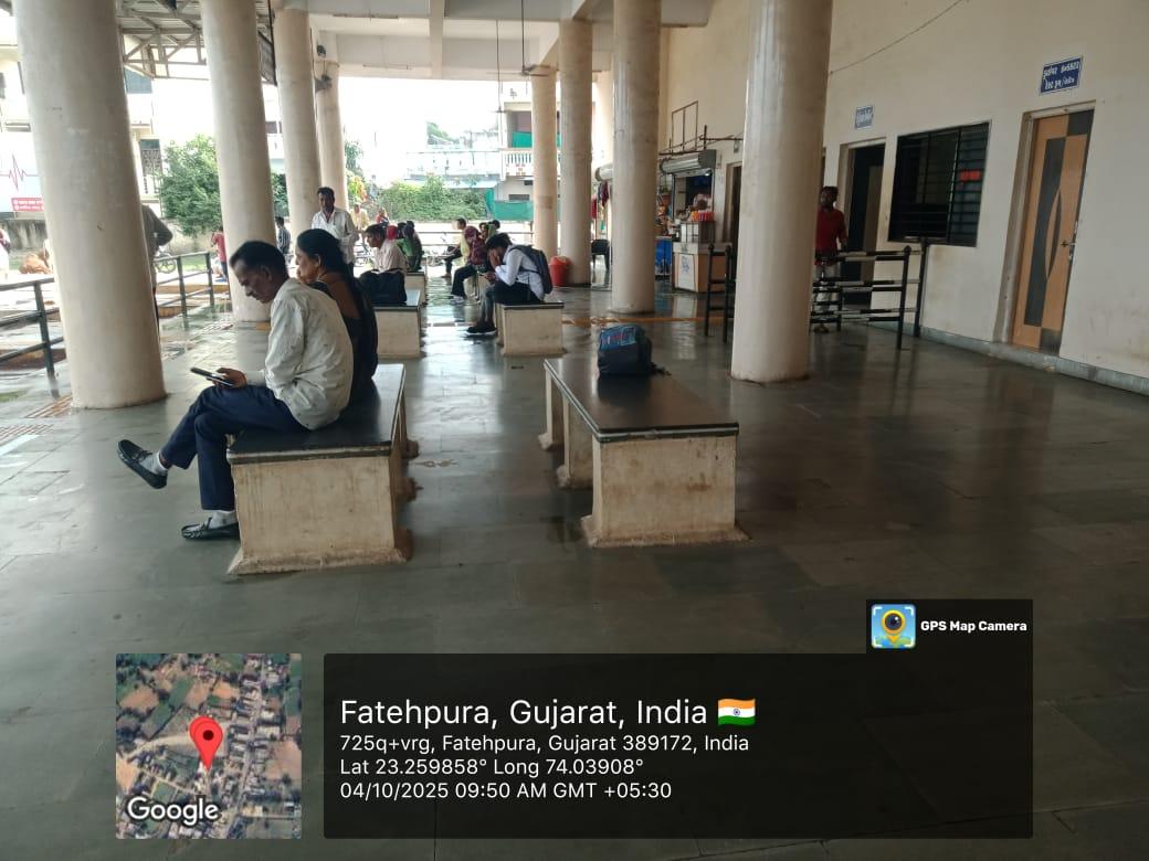 GSRTCDCGodhra's tweet image. સ્વચ્છ અને સુંદર એટલે મારું ફતેપુરા બસ સ્ટેન્ડ, સ્વચ્છતા ના આગ્રહી બનો અને સુંદરતા વધારો.
@CMOGuj @sanghaviharsh @OfficialGsrtc #swachhotsav #SwachhataHiSeva2025 #Nirmalgujarat