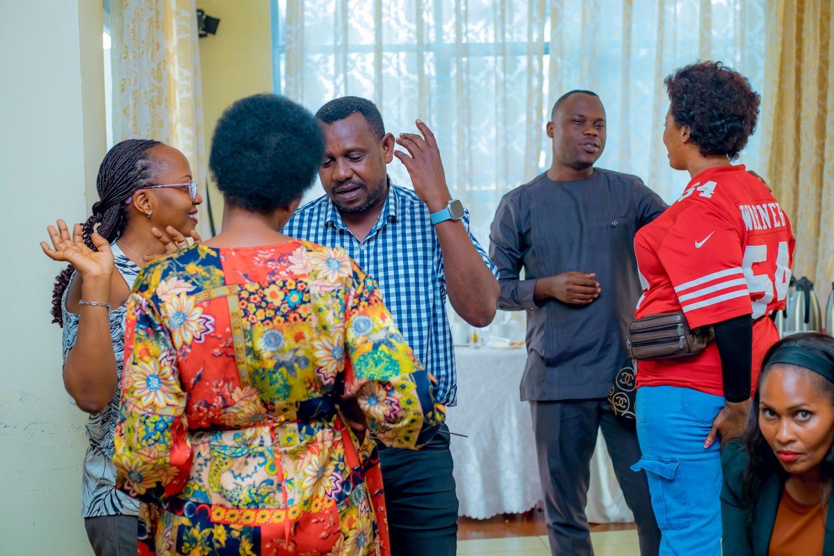 Every intervention at the #DJA2025 prep talks stressed one thing: commitment. Alumni &amp; Chief Editors pledged to work together to ensure the Awards move forward as a true success for Rwanda’s media.
<a href="/ARJ_Rwanda/">Rwanda Journalists Association - ARJ</a> @GovernanceRwanda, @ARFEM_Rwanda &amp; <a href="/RMC_Rwanda/">RMC</a>