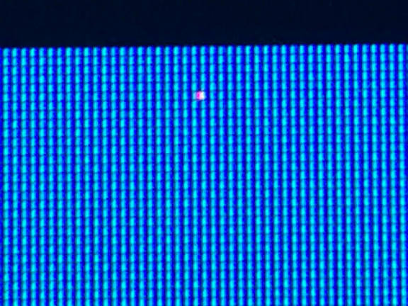 I urgently need the stuck pixels to come out