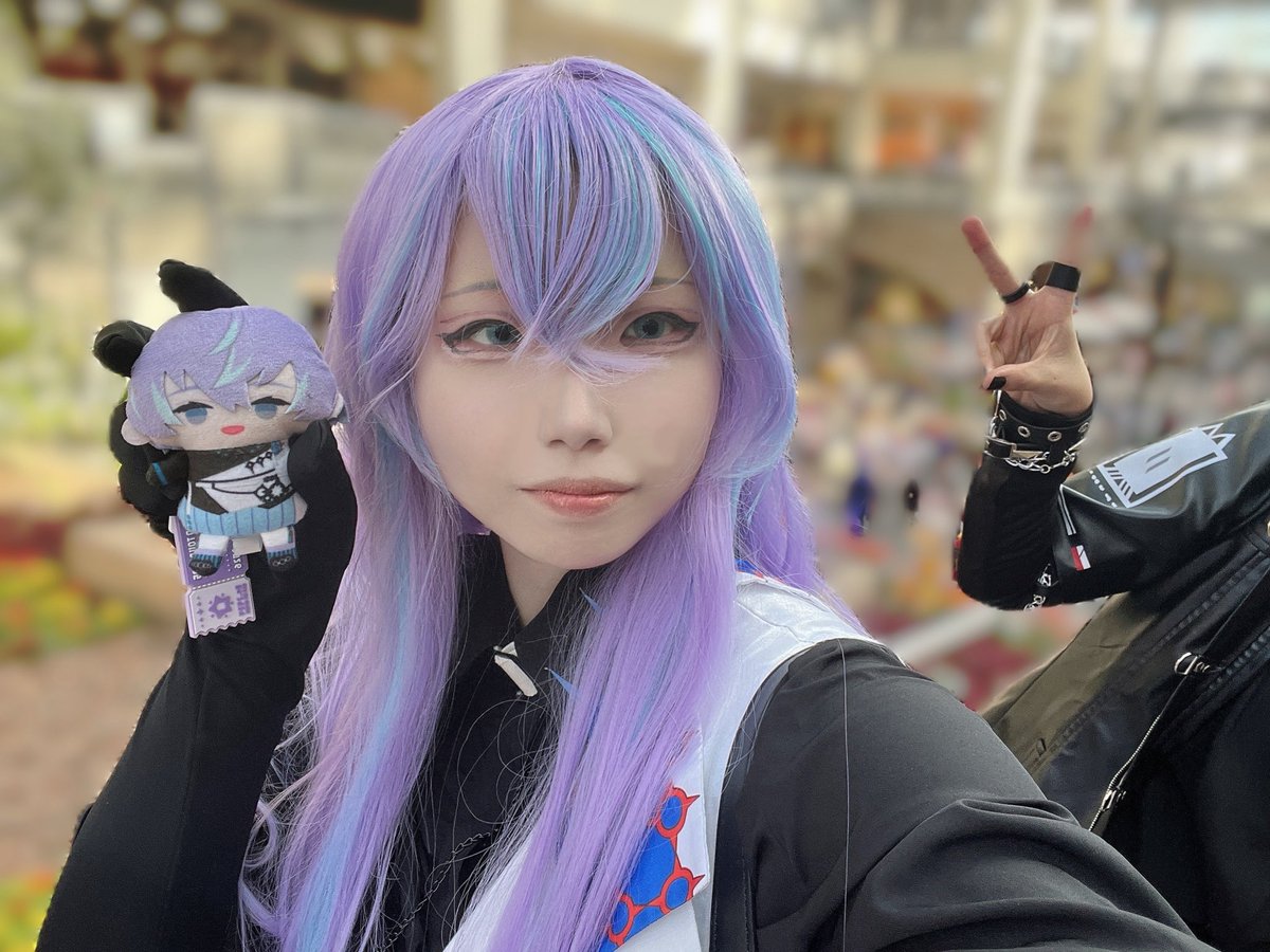 🍰🧁と👻🔪といるよ~
お袖留めわすれた!!!!😭

#アコスタ札幌