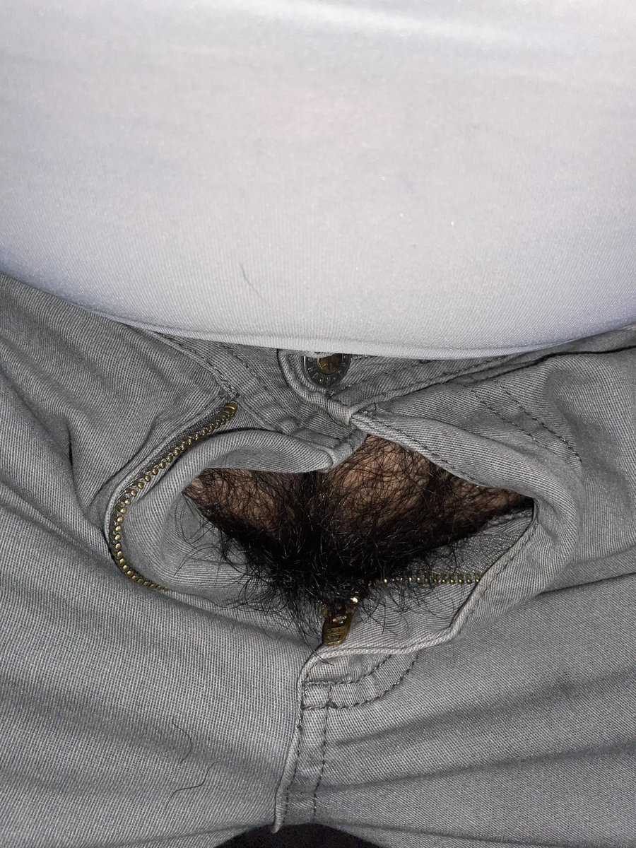journeyvik's tweet photo. Bush 😈 #hairy #bush #pubes #pubichair #top #bottom #gay #gayhairy #gaybottom https://t.co/hOg1qraawD