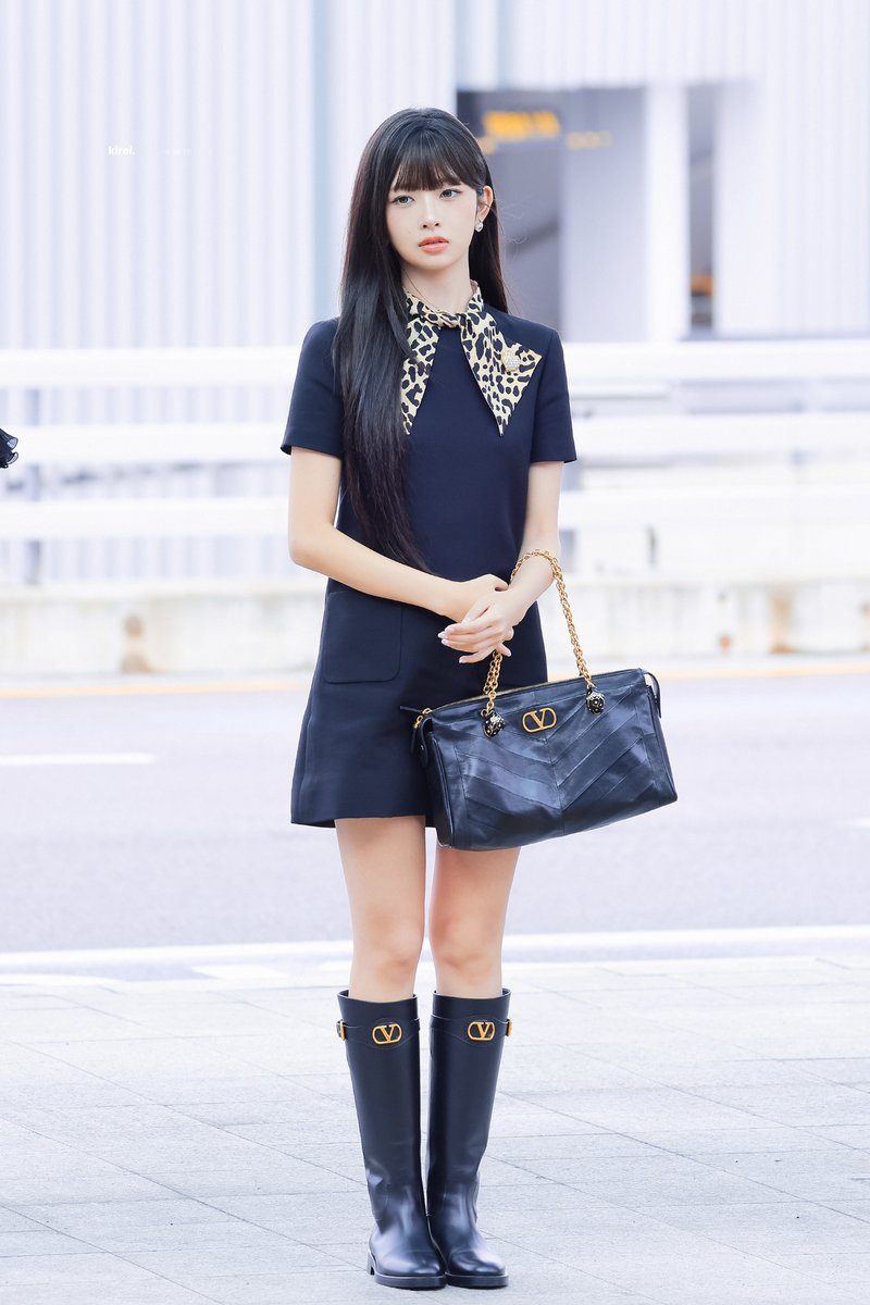 251003 #아이브 #IVE #레이 #REI #レイ #ValentinoSS26
<a href="/IVEstarship/">IVE OFFICIAL</a> <a href="/MaisonValentino/">Valentino</a>