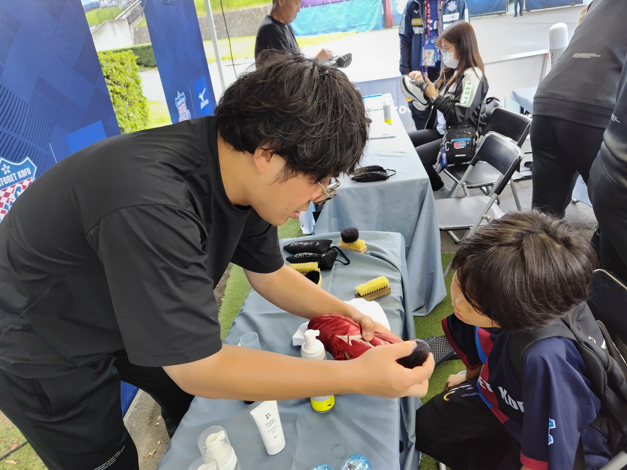 ヴァンフォーレ甲府　柏好文選手使用サイン入りスパイク ヴァンフォーレ甲府柏好文選手使用サイン入りスパイク