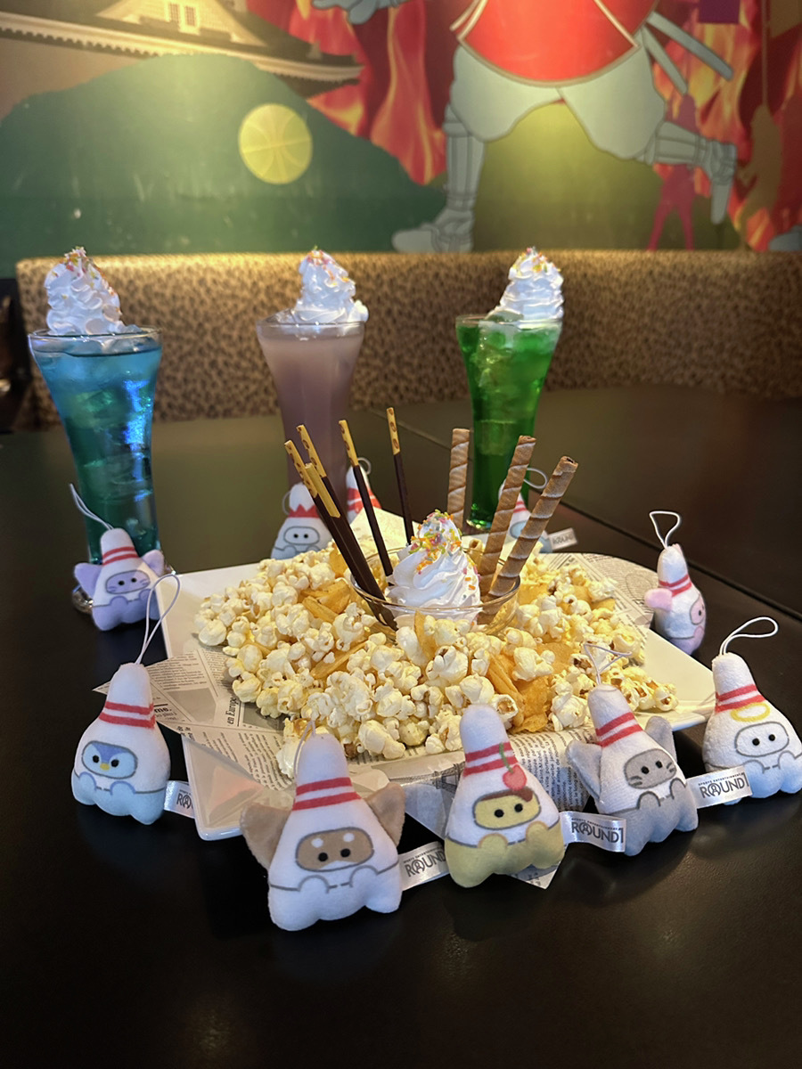 ＼👻オバケーヌ ×ラウドワン🍹／

ここでしか手に入らない限定ノベルティ付きコラボメニュー販売中！
みんなはもうGETしたかな？？
食べて、飲んで、集めて、楽しもう✨

数量限定だから、気になる人はお近くのラウドワンへ急げ〜🏃💨

#オバケーヌ #ラウンドワン #コラボキャンペーン