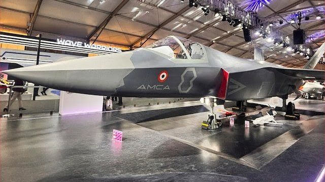 WarriorsBh1860's tweet photo. 🚨 India's AMCA 5th Gen Fighter Jet project
accelerates 🚀 — DRDO develops digital fly-by-wire
system, stealth, and advanced avionics. — Jet aims to
rival F-35 and Su-57 🔥
#AMCA #DRDO #IndianAirForce #AtmanirbharBharat #MakeInIndia #5thGenFighter https://t.co/KfjPIiTPy1