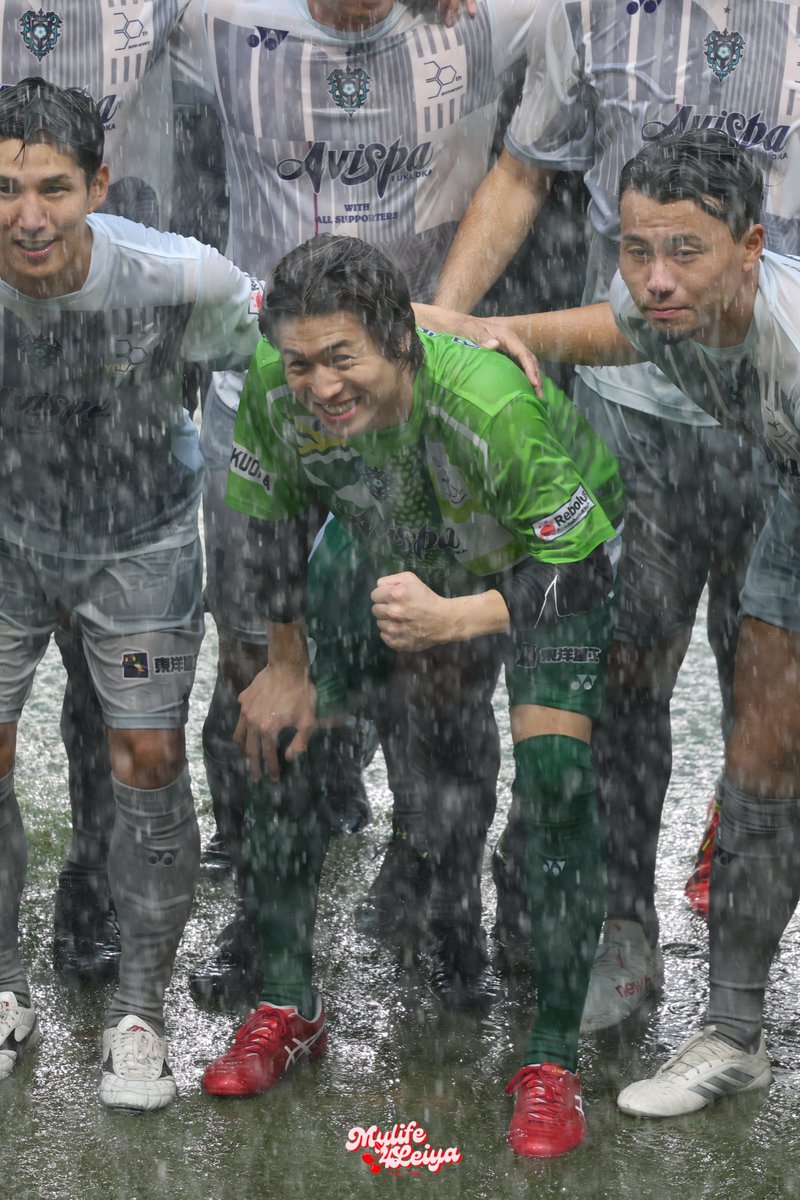 __96ly's tweet photo. 10/4 ベスト電器スタジアム
アビスパ福岡30周年記念OB戦

雨も滴る良い黎弥（雨にも限度があるだろう） https://t.co/aEnJ7qveHb