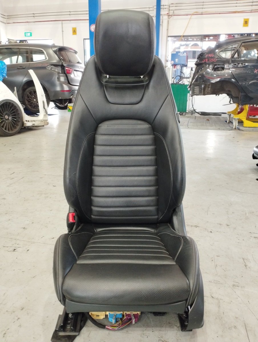 propelauto's tweet image. Ready to transform your Mercedes?

W205 C43 AMG Coupe Sport seats—premium stock, full comfort, and true AMG feels for your ride!

Upgrade with style and enjoy every drive. PM now to secure, because these seats won’t last long!

#C43AMG #SportSeats #UpgradeYourRide #PropelAuto