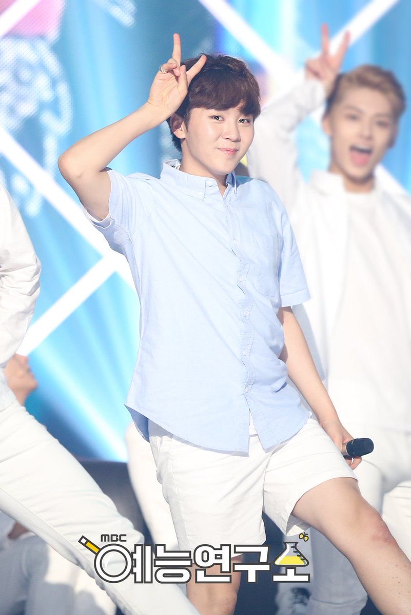 승관이 데뷔초는 안아버리고싶음 그 특유의 느낌이 잇는데 너무 조아….😭💕