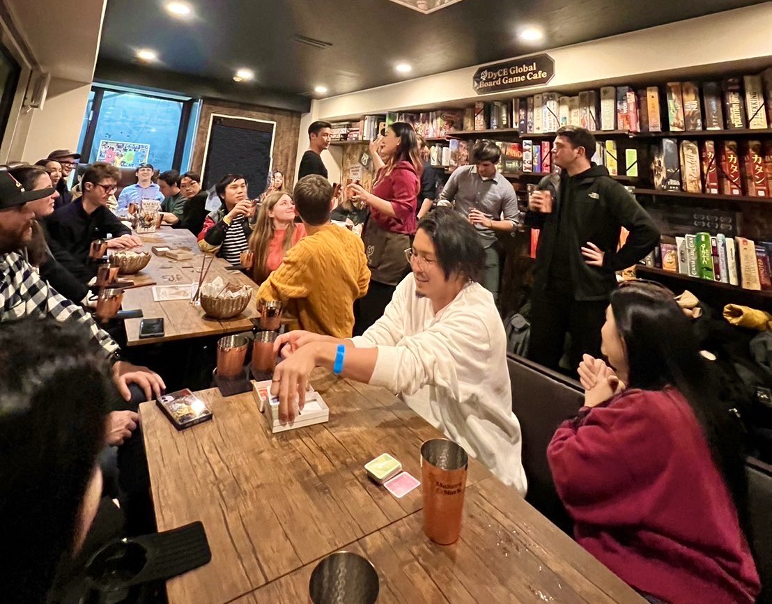 DyCE_cafe's tweet photo. 日本初🇯🇵
ボードゲーム X国際交流カフェ

全スタッフ日本語&amp;英語 OKだから！

レア海外ボドゲも日本語で遊べちゃう
渋谷 &amp; 秋葉原の DyCE cafe🎲❤️

相席ナイトも毎週開催🌸

🌏https://t.co/9F11B7HnLu
📞03-6161-1100

#DyCEcafe #ボードゲーム ＃国際交流
#渋谷 #秋葉原 #BoardGame #ボドゲカフェ https://t.co/NwnkIGNnAf