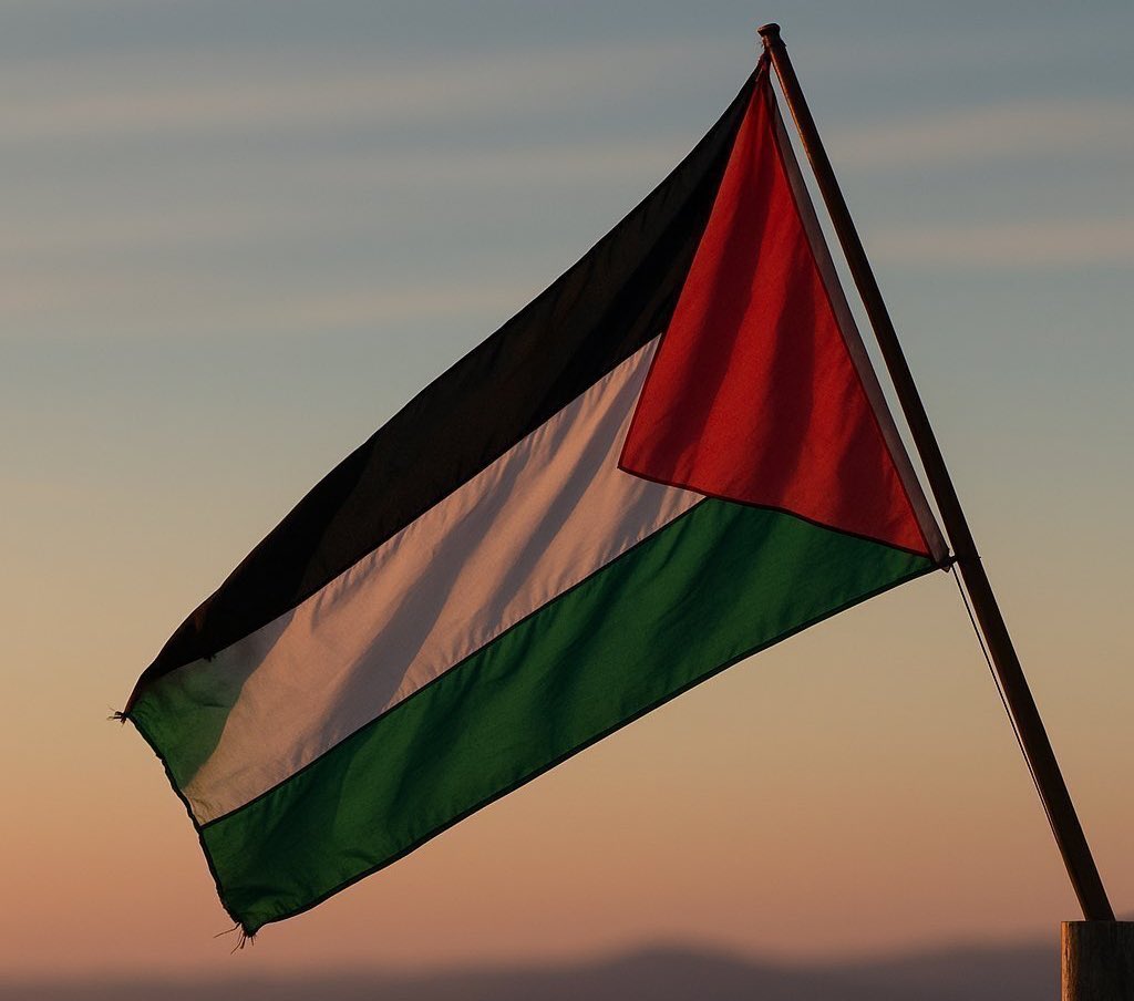 İsrail Ordu Radyosu: 

"İsrail yönetimi, (ateşkesin ilk aşaması olarak) orduya Gazze Şehri’ni işgal operasyonunu durdurma talimatı verdi."