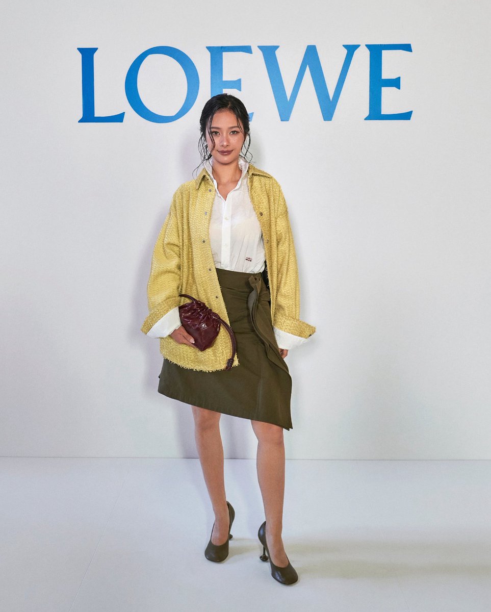 moonlight_23_5's tweet photo. The perfect style match. Milk Pansa x LOEWE.

MILK PANSA LOEWE SS26

#LoewexMilkPansa
#Loewe #LoeweSS26
#MilkPansa
@LoeweOfficial @panlyyy https://t.co/6KMcARRJOL