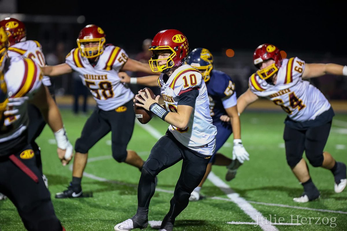 Olmsted Falls came back from a 21-10 deficit in the 4th quarter to defeat Avon Lake 25-21