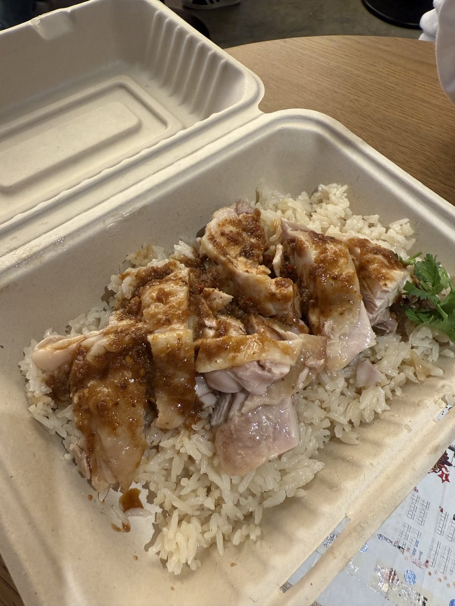 万博、4回目、最終的には飯食って、酒飲んで、散歩して終わった。
流石に4回行くと、大満足。

5月に2回、9月に1回、10月に1回だったけど、今日とかでも普通に座って飯食えるし、渋谷とか天神の週末とかより快適だから、行けるチャンスがある人は行くのおすすめ。