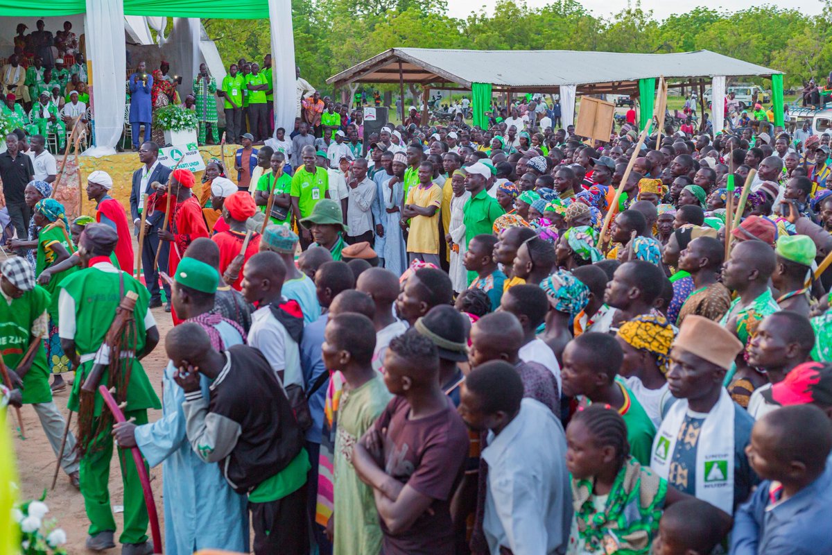 BBMaigari2025's tweet image. Le Mayo-Kani a parlé à Kaélé : le changement est en marche. Merci ! 🇨🇲 Jj-8 
#BBM2025 #UNDP #KAELE
—————————————————

The Mayo-Kani has spoken in Kaele: change is on the move. Thank you! 🇨🇲 D-8
#BBM2025 #NUDP #KAELE