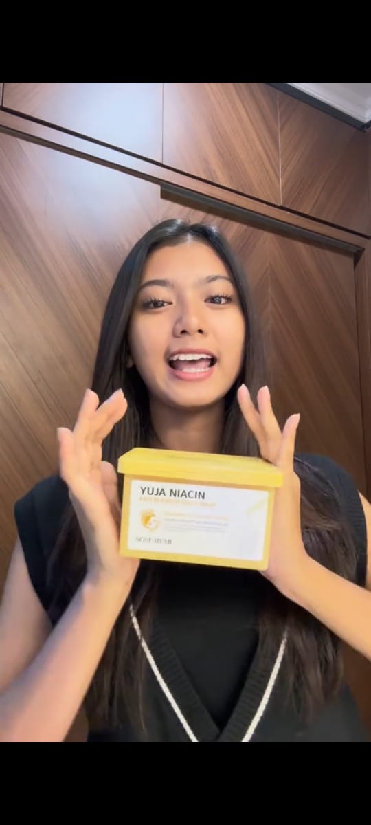 extravtk's tweet image. packaging-nya juga clean dan gampang disimpen, ga makan tempat. some by mi selalu detail soal beginian ✨