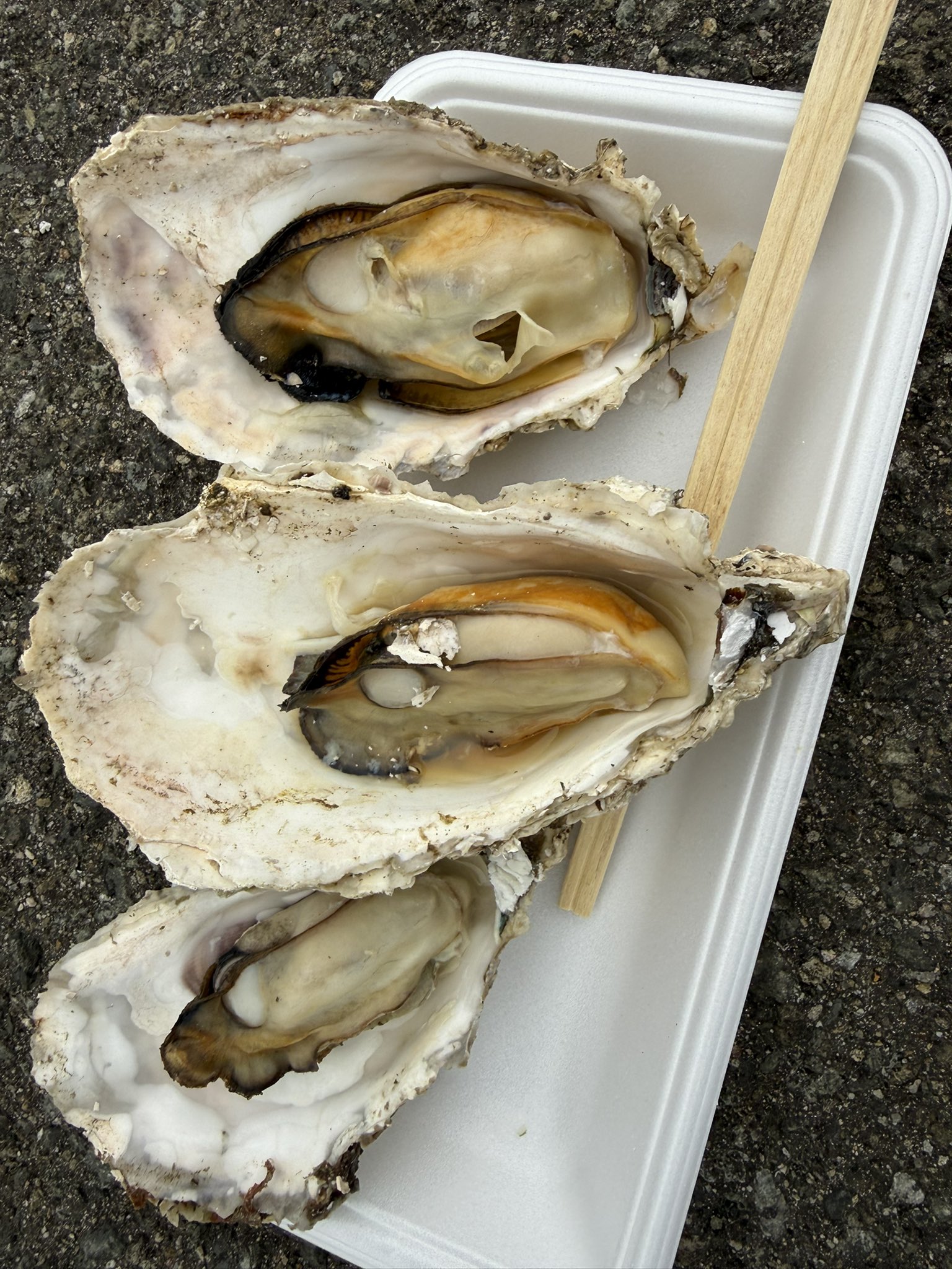 牡蠣たん 生牡蠣が美味しい』by お〜にゃん : シーフードスタンド