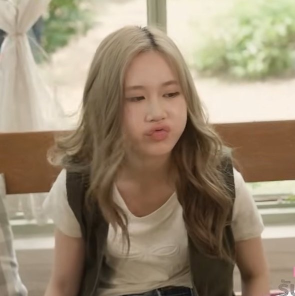 patheinfatuati's tweet image. duckie Jane? 🤏

#LoveDesignSeries #janeeyeh