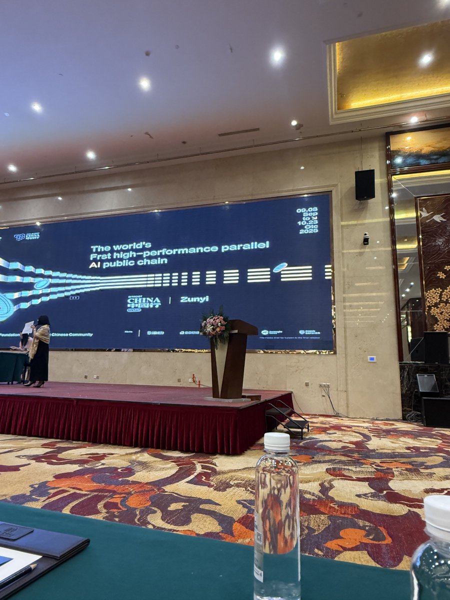 juanjose_brt's tweet image. Last stop of the #bitroot China roadshow is about to start…

And #zunyi is ready to be part of the future with #Bitroot 🔥