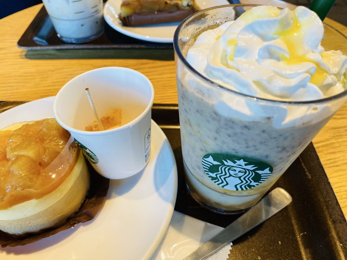 tPiFVDXMTf03qn4's tweet image. スタバで人生初、あの上流階級の人々が行うという(違う)カスタマイズという上級テク(違う)をした(ただ洋梨のフラペチーノにチョコチップと果肉を追加しただけ(笑))‼️
緊張した…(笑)

ろんは大人の階段を1段あがった(笑)