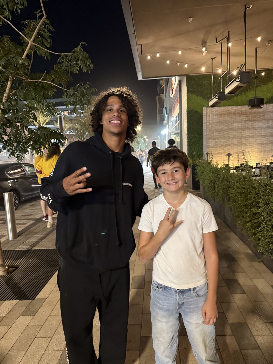 <a href="/tyson_jordyn/">jordyn tyson</a> thanks for stopping to take this pic!