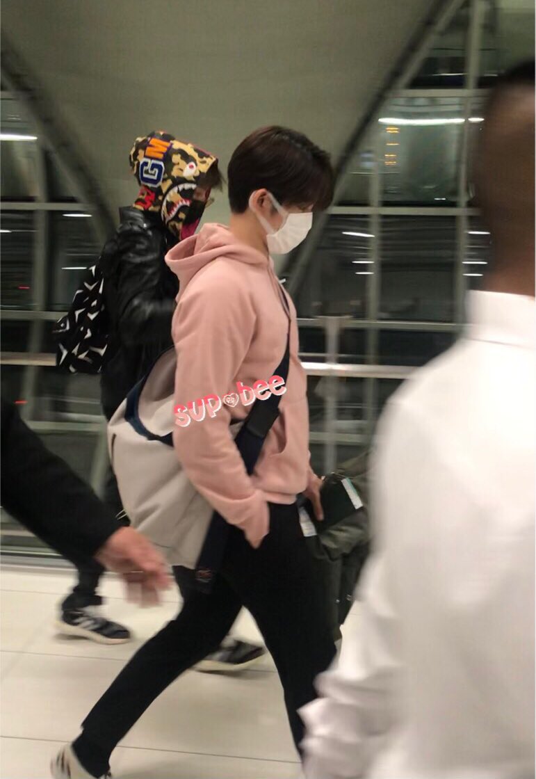 เค้าหล่ออะ!!! แต่เค้ามากะแฟนที่ก้หล่อไม่แพ้กานนนน #MarkJin