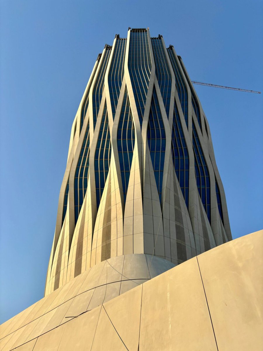 4AAAAart's tweet photo. Central Bank of Iraq (under construction) by Zaha Hadid Architects

Baghdad, Iraq 🇮🇶 https://t.co/z5sOCIcT0z