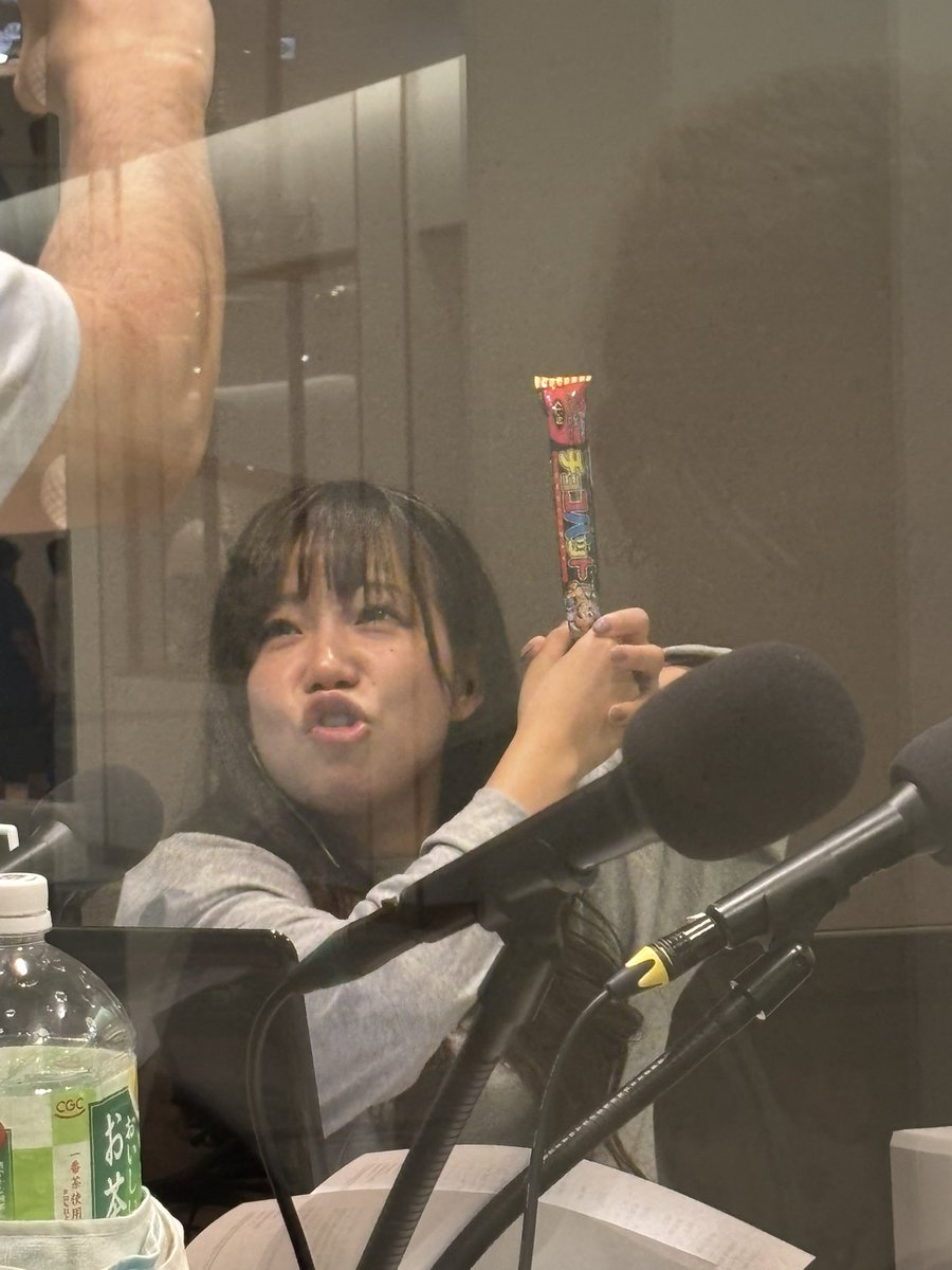 bZ6QNxcIPVLmxHa's tweet image. チョコバット！！⚾️💨✨
そんなたくさんは食べれんよね〜😅
口の中の水分持っていかれる（笑）

 #CROSSEASY
