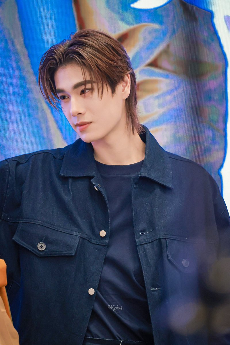 Wykes (@o_onarm) on Twitter photo ยอมให้เป็นพี่คนหล่อวันนึง
PHUWIN STELLAR SHANGHAI
#PhuwinFanEventinShanghai
#phuwintang <a href="/phuwintang/">phuwintang</a> ยอมให้เป็นพี่คนหล่อวันนึง
PHUWIN STELLAR SHANGHAI
#PhuwinFanEventinShanghai
#phuwintang <a href="/phuwintang/">phuwintang</a>