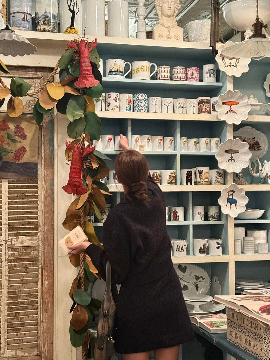 soobinms's tweet image. Haven’t moved on from New York. Happy weekend, everyone! 🤎