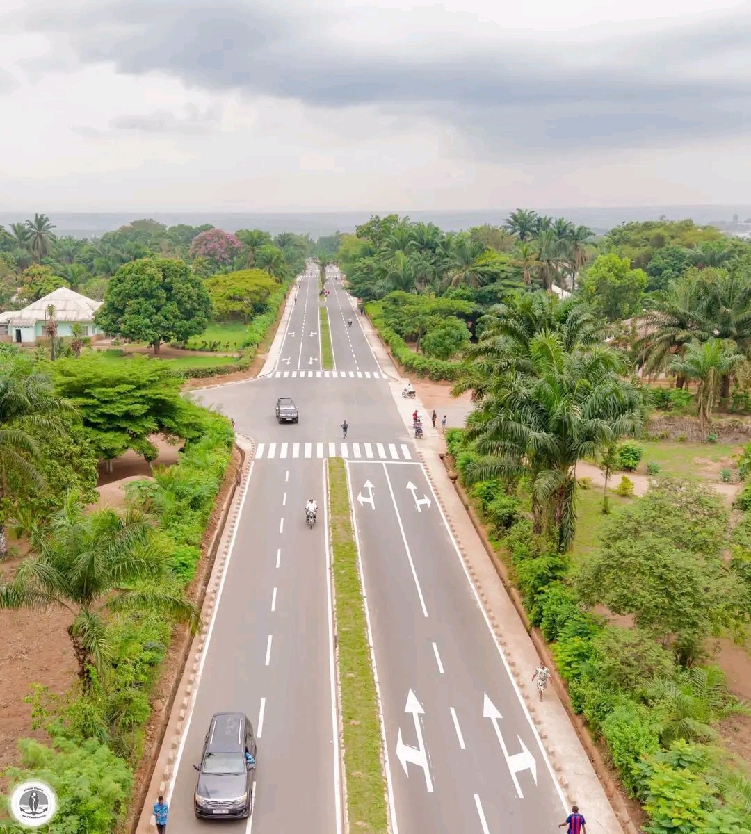📍#Kasaï_Or | RDC 🇨🇩
     #Visitkasaï | #Visitcongo 🏝️

MBUJIMAYI : La ville diamantifère vous ouvre ses portes. Venez respirer un air pur au cœur d’une verdure naturelle.
Oui, elle renaît de ses cendres, tel un Phénix.

Explorer, voyager, s'aventurer et découvrir le Grand Kasaï.