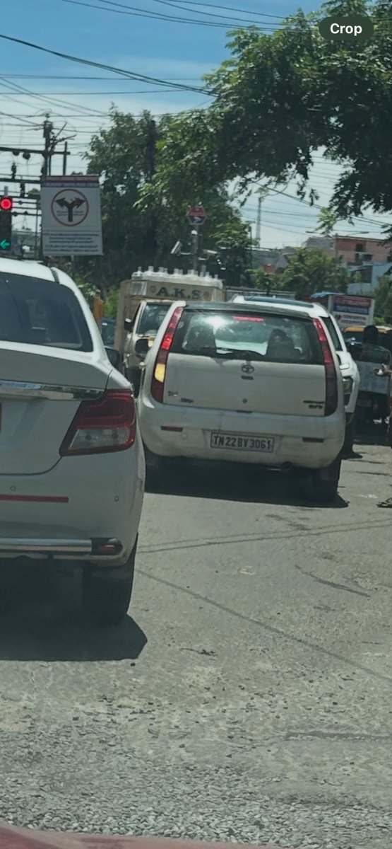 kookykorner's tweet photo. @ChennaiTraffic wrong side driving and blocking incoming traffic at the signal from vv koil street at taramani
https://t.co/Ybx89uza7d

Photo of culprit car Tn22by3061. Many cars and 2wheelers causing nuisance https://t.co/OMm3DP3FUz