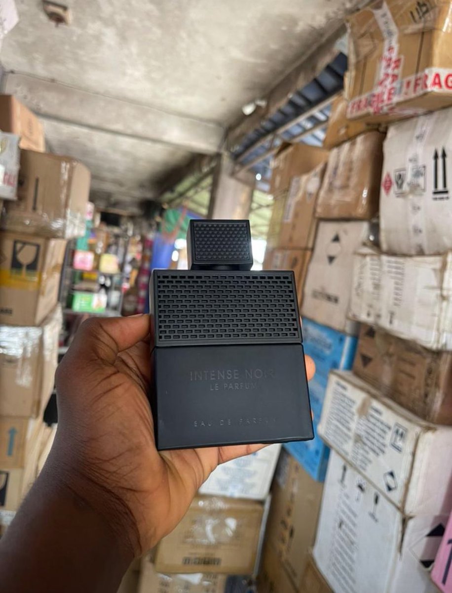 SimisadeKelly's tweet image. INTENSE NOIR 🖤
🏷️: N30,000
📍: LAGOS 
NATIONWIDE DELIVERY 🚚 ✅